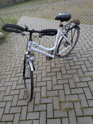 Alu Fahrrad Trekking  Bike 28 Zoll, Damen - Bild 1 von 4
