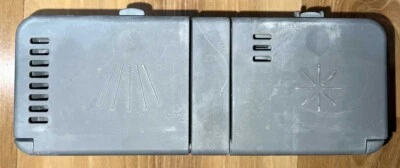 PIEZA DISPENSADORA DE JABÓN PARA LAVAVAJILLAS ASKO #700275 - USADA Foto 1 de 3