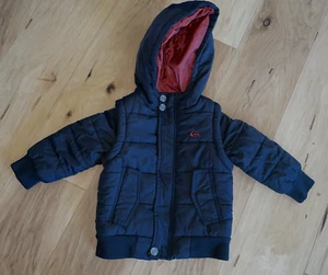 Chaqueta acolchada para bebé Quicksilver negra 2 niños pequeños con capucha mangas para quitar - Imagen 1 de 5