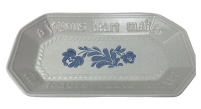 Pfaltzgraff Yorktowne Bread/Serving Tray A Joyous Heart Makes The Loaves 12.25" - Image 1 of 4
