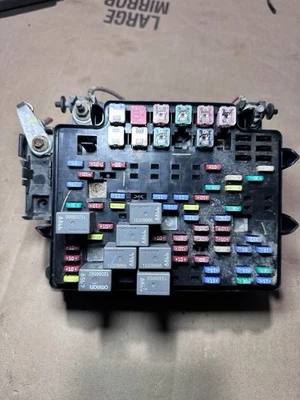 OEM 2000-2006 Silverado GMC Yukon 4.8 5.3 6.0L Fusebox Relay Module | Tested ✅ - Image 1 of 4