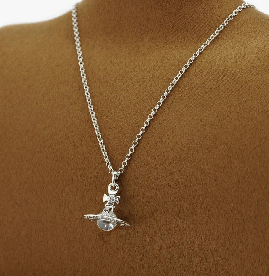 Vivienne Westwood маленький шар подвеска ожерелье серебряный цвет новый без коробки или сумки - Изображение 1 из 4