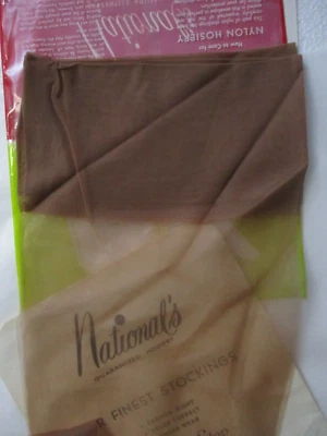 1 PR MEDIAS VINTAGE NATIONAL'S 400 RHT PUNTO PLANO NAILON TRANSPARENTE 9 1/2 MED BEIG Foto 1 de 4