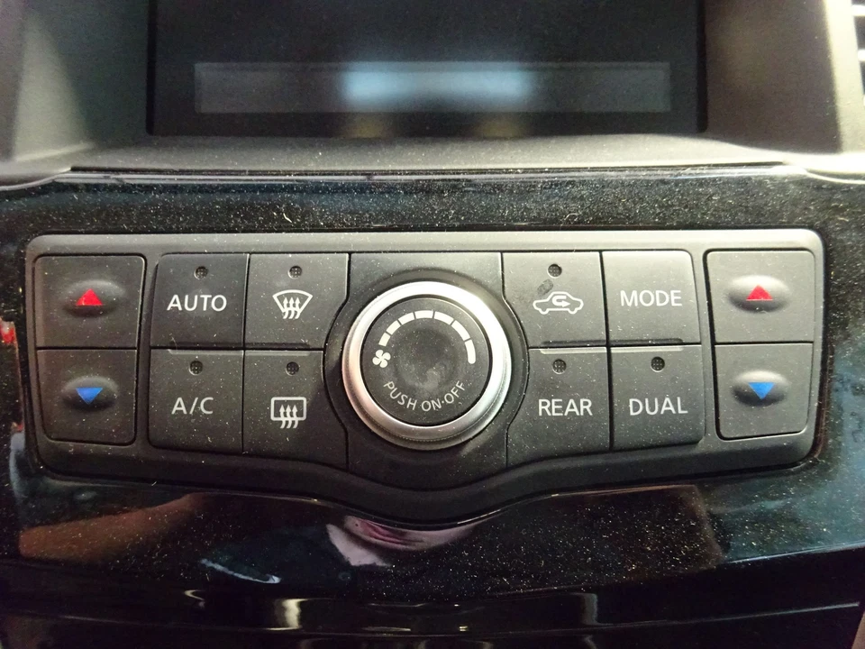 OEM CALEFACCIÓN AIRE ACONDICIONADO CONTROLES DE CLIMA NISSAN PATHFINDER 2013-2017 Foto 1 de 1