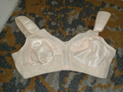 Playtex 18 Hour Ultimate Shoulder Comfort Wireless Bra 36B  #4693 BEIGE - Image 1 of 4