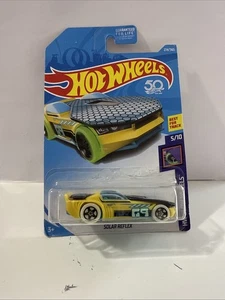 2018 Hot Wheels #274 HW Glow Wheels 5/10 SOLAR REFLEX Yellow w/Glow N Dark Wheel - Picture 1 of 4