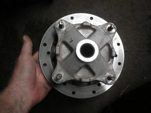 Polaris Sportsman 450 2020 buje trasero derecho pernos freno rotor 570 - Imagen 1 de 3