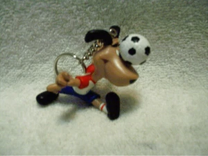 Rare Vintage 1992 Dog With Soccer Ball on Nose Keychain WC94 - Picture 1 of 4