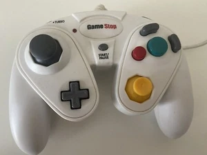 GameStop G3 Wired Turbo Controller for Nintendo GameCube and Wii White READ - Picture 1 of 11