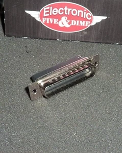 DSC-2125  QUEST  25PIN MALE D-SUB CONNECTOR CRIMP - Picture 1 of 3