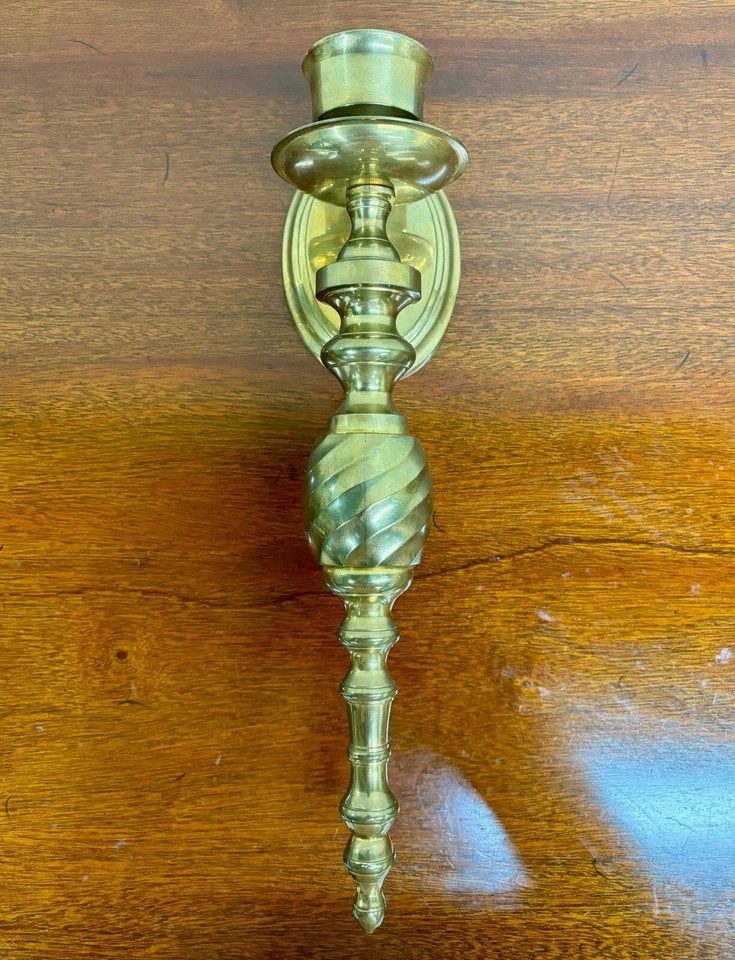 Aplique de pared vintage de latón macizo estilo mediados de siglo GATCO Foto 1 de 4