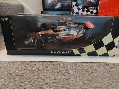 1/18 Minichamps Vodafone McLaren Mercedes MP4-22 Lewis Hamilton #2 2007 - Image 1 of 4