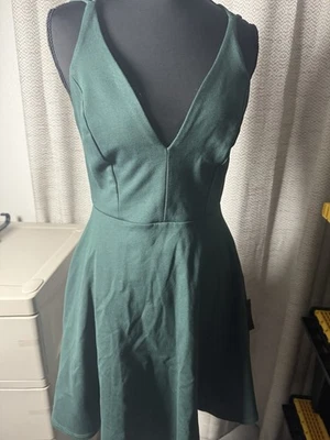 Vestido Lulus Verde Espalda Abierta Talla M Foto 1 de 4