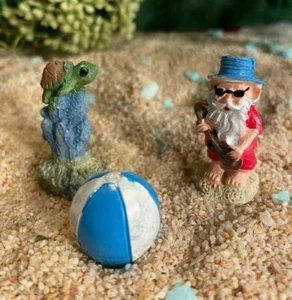 Miniature FAIRY GARDEN Accessories BEACH HIPPIE GNOME Ball Coral w/ Turtle NEW! - Picture 1 of 1