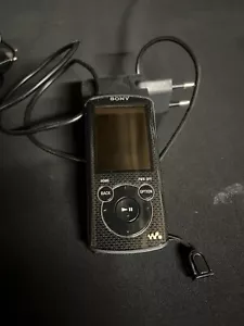 Sony MP3 Walkman NWZ-E463, Digitaler Musik-Media-Player, mit Radio - Bild 1 von 10