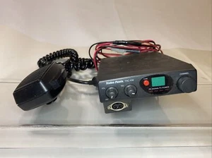 RADIO SHACK TRC-439 TWO WAY CB RADIO RX SIGNAL / TX POWER MOBILE - Picture 1 of 10