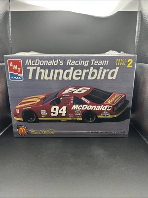 SELLADO DE FÁBRICA Bill Elliott #94 McDonald's Racing Team Thunderbird #8188 NUEVO EN CAJA Foto 1 de 4