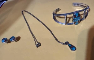 Silver Tone Southwestern Red & Blue Turquoise Bracelet, Necklace & Earrings Set - Picture 1 of 5