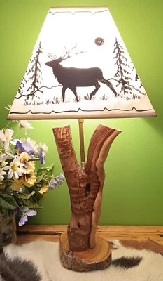 Lámpara de mesa Manzanita única, decoración de cabina rústica Foto 1 de 4