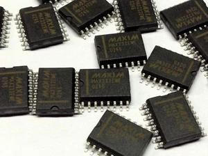 2 Stück Maxim MAX232EWE RS-232-IC-Interface +5V-Powered Drivers/Receiver (M4729) - Picture 1 of 6
