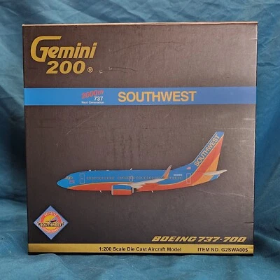 GEMINI 200 SOUTHWEST AIRLINES BOEING 737-700. REG:N248WN. ITEM #G2SWA005 - Image 1 of 4
