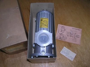 NEW old stock - Kromschröder MNA 40 - R 1 1/2" Gas Valve Magnetic original box - Imagen 1 de 10