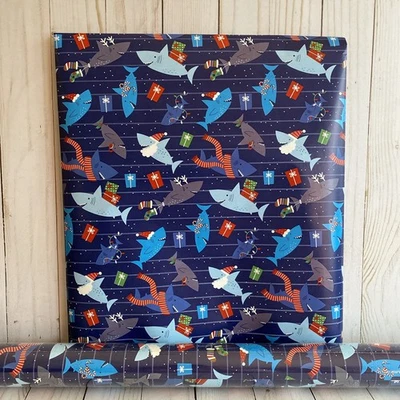 Papel de Envolver Navidad Tiburones 240” x 30” Plegado Plano Náutico Costero Niños Nuevo Foto 1 de 4
