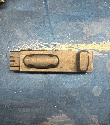 2007-2014 CADILLAC ESCALADE YUKON DRIVER SEAT CONTROL ADJUST SWITCH - Image 1 of 4