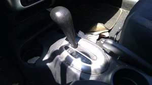 Transmission Shifter Assembly Automatic 4 Speed Fits 03 Dodge Neon OEM - Picture 1 of 9