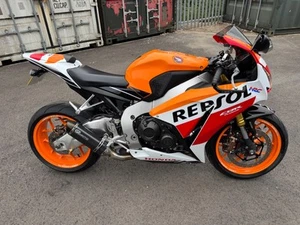 2016 16-reg Honda CBR1000 RR RA-G Fireblade in genuine Repsol colours - Picture 1 of 13