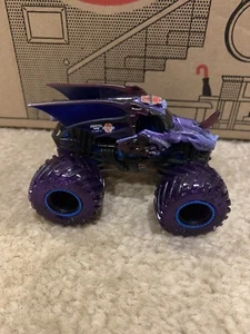 Spin Master Monster Jam Gears & Galaxies Dragonoid Bakugan Truck New 1:64 - Picture 1 of 5