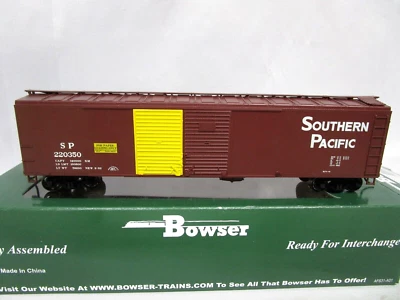 Bowser HO Scale SP Southern Pacific 50' 4 Door Box Car NOS 41572 - Image 1 of 4