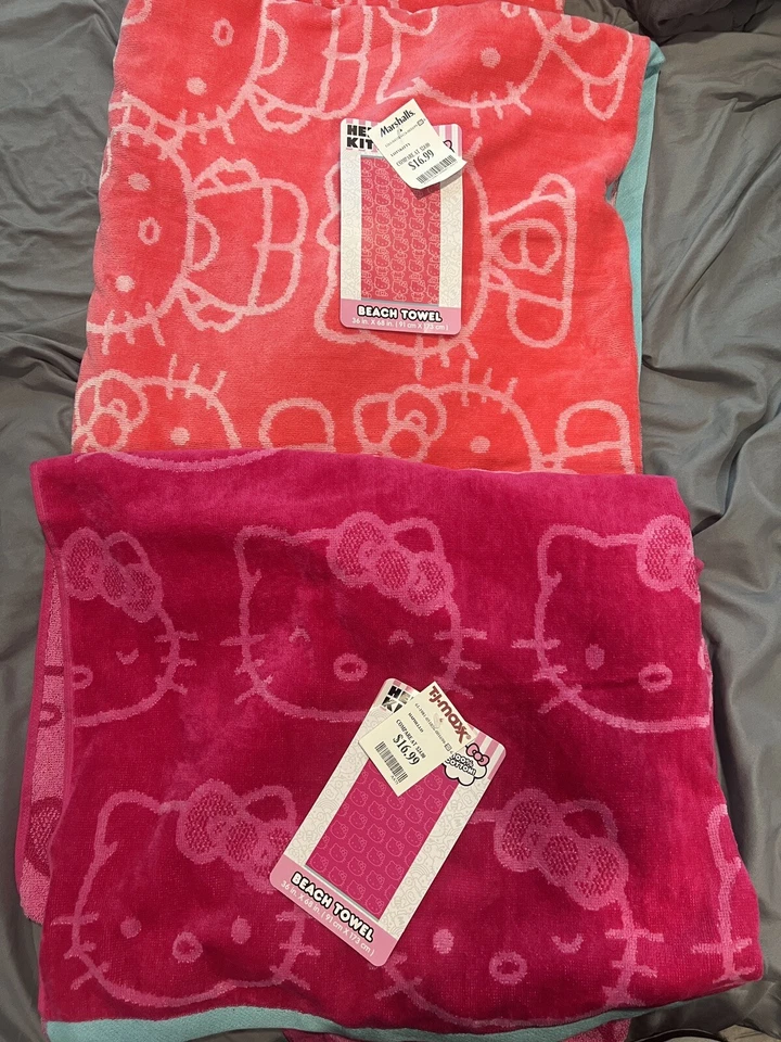 hello kitty 2 Sets Of beach towels - Image 1 of 1