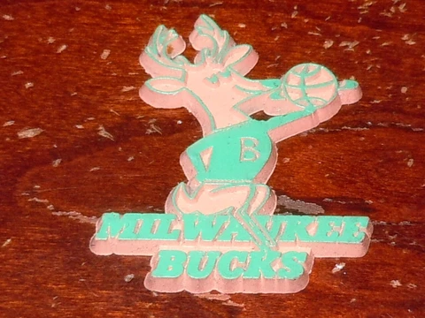 MILWAUKEE BUCKS Vintage Old NBA RUBBER Basketball FRIDGE MAGNET Standings Board Cover