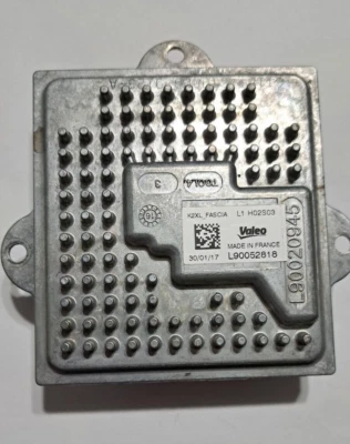 OEM 2017-2020 Cadillac Escalade Side Marker Lamp Control Module L90052818 - Image 1 of 4