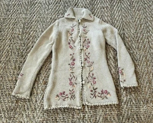 Chaqueta M Anthropologie Bordada Floral Lana "Abrigo Suéter Flor Silvestre"  - Imagen 1 de 11