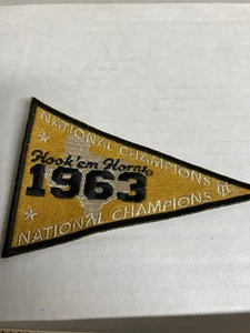 TEXAS LONGHORNS SEALED 2011 UPPER DECK 1963 NATIONAL CHAMPIONSHIP WIMPEL - Bild 1 von 3