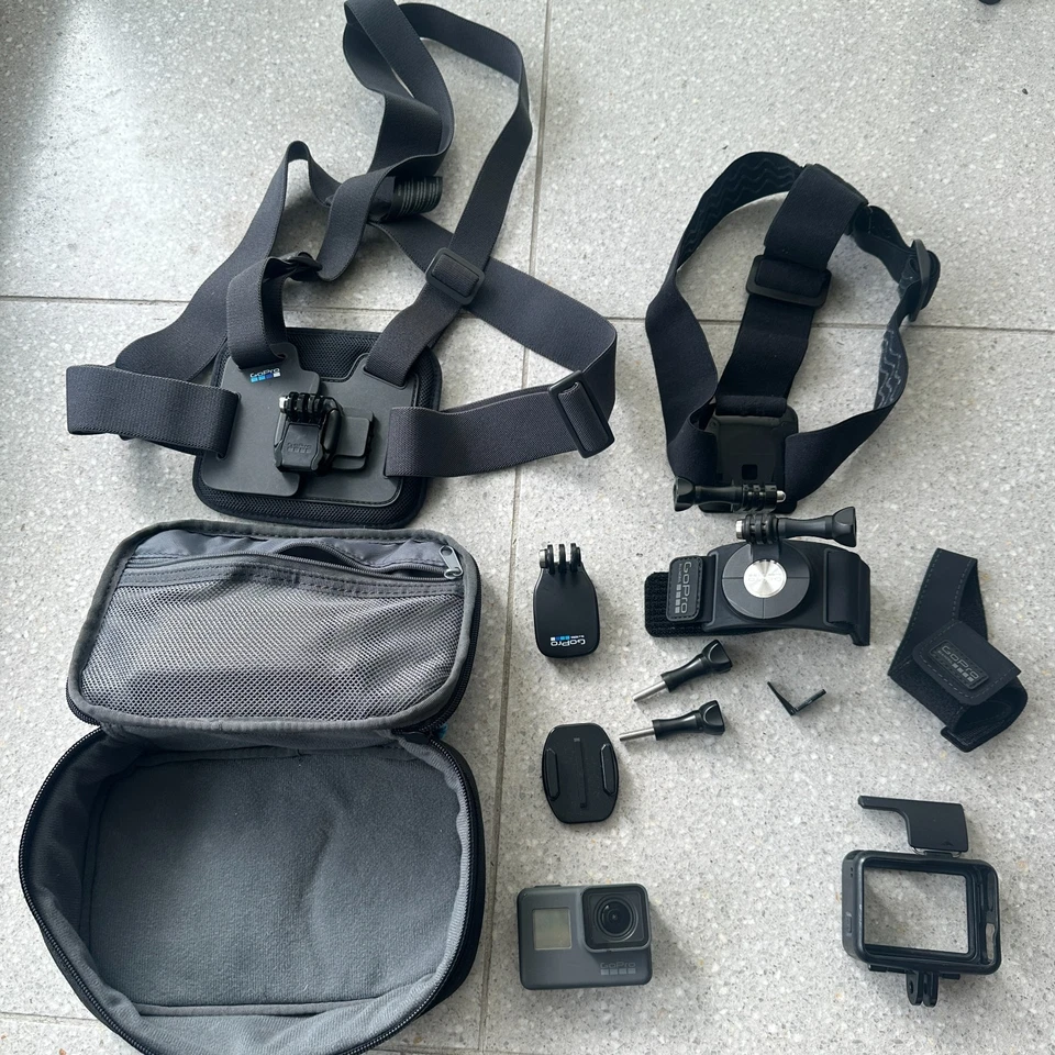 GoPro Hero 5 Black 4K Action Video Camera with accessories - Image 1 of 4