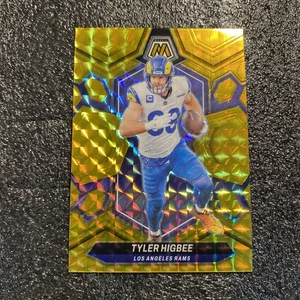 🔥TYLER HIGBEE 2024 MOSAIC NO HUDDLE PRIZM RAMS GOLD  /10🔥 - Picture 1 of 19