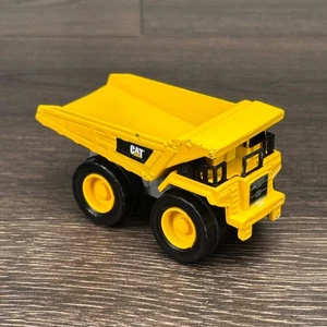CATERPILLAR CAT 1:55 Scale Diecast Yellow Dump Truck Funrise Toys 2019 #82255 - Picture 1 of 16