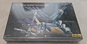 HELLER 80444 MAQUETTE ESPACE STATION SPATIALE INTERNATIONAL 1/125 - Bild 1 von 4