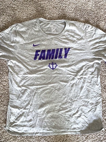 "FAMILY" Portland Pilots Basketball Nike Men's T-Shirt Size XL NCAA Issued Gray Cover