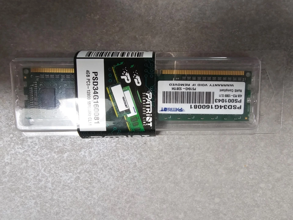 Patriot Signature 4GB DDR3 PC3-12800 (1600MHz) CL11 DIMM Memory Module - Image 1 of 1
