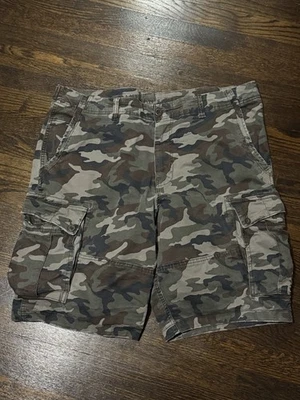American Eagle Shorts Mens 40 Camo Cargo Longer Length 11" Distressed Stretch - Image 1 of 4