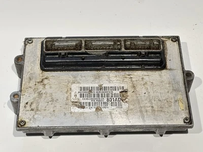 Jeep Cherokee 2001 01 4x4 4,0 L motor AT ECU ECM P56041801AD Foto 1 de 3