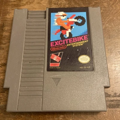 Excitebike 3-screw Nintendo NES - Image 1 of 3