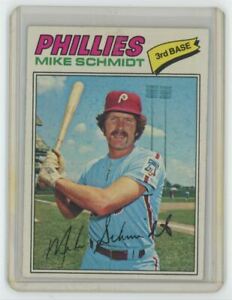 1977 Topps Mike Schmidt .  Philadelphia Phillies #140