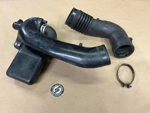 90-93 Mazda Miata MX5 MX-5 OEM 1.6 1.6L Air Intake Crossover Tube Resonator Pipe - Picture 1 of 1