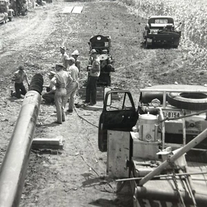 8 1950s Texas International Harvester 8x10 Photos Building Pipeline Original - Picture 1 of 16