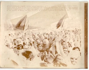 Partidarios indios PAKISTÁN ORIENTAL líder Sheikh Mujibur Rahman 1971 foto de prensa - Imagen 1 de 2